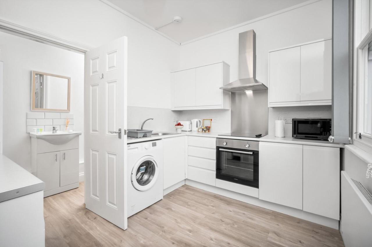 Beautiful Waterside Apartment - Parking - Perry Barr - Top Rated Birmingham Dış mekan fotoğraf